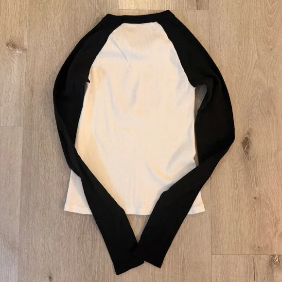 John Galt Brandy Melville 44 Graphic Baseball Raglan Ribbed Tee Black White - Picture 4 of 5